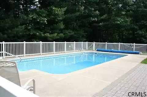 8 Brookside Dr, Saratoga Springs, NY 12866 photo 11