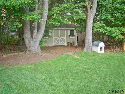8 Brookside Dr, Saratoga Springs, NY 12866 photo 12