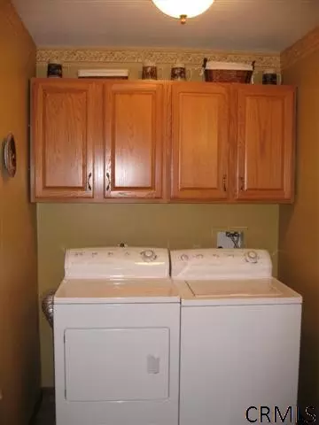 476 Chadwick Rd, Schenectady, NY 12304 photo 9