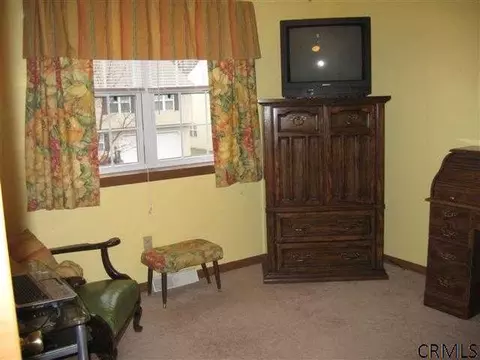 476 Chadwick Rd, Schenectady, NY 12304 photo 11