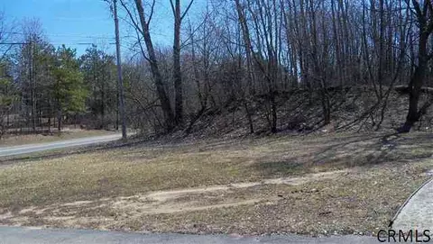 6068 E Old State Rd, Guilderland, NY 12303 photo 2