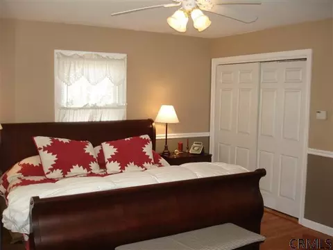 8 Rose Ct, Delmar, NY 12054 photo 9