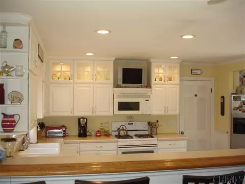 8 Rose Ct, Delmar, NY 12054 photo 7