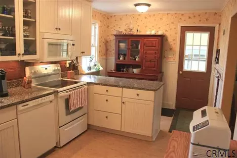 72 Salisbury Rd, Delmar, NY 12054 photo 6