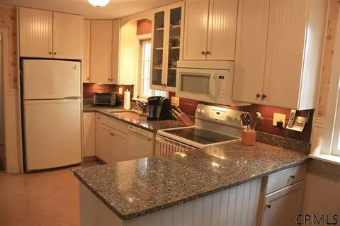 72 Salisbury Rd, Delmar, NY 12054 photo 5