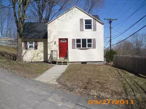 35 Old River Rd, Glenmont, NY 12077 photo 1