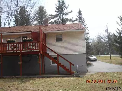 31 Sitterly Rd, Halfmoon, NY 12065 photo 2