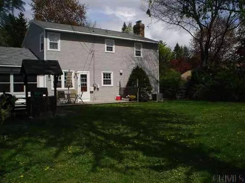 491 Stratton Pl, Delmar, NY 12054 photo 2