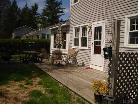 491 Stratton Pl, Delmar, NY 12054 photo 4