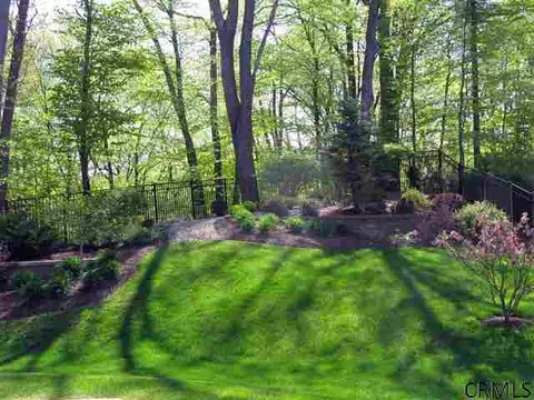 409 Vesper Ct, Slingerlands, NY 12159 photo 3