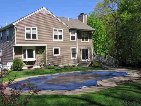 409 Vesper Ct, Slingerlands, NY 12159 photo 2