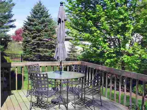 409 Vesper Ct, Slingerlands, NY 12159 photo 4