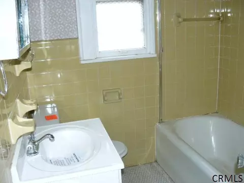 830 Harrison Ave, Schenectady, NY 12306 photo 5