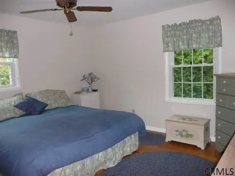86 Jordan Blvd, Delmar, NY 12054 photo 8