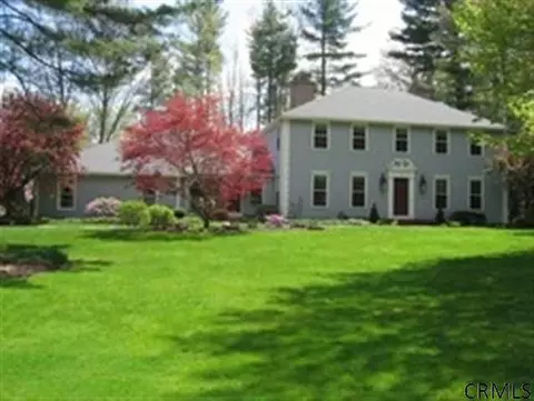 33 Ruxton Rd, Delmar, NY 12054 photo 1