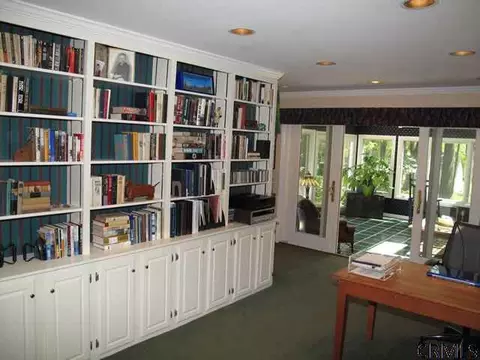 33 Ruxton Rd, Delmar, NY 12054 photo 5
