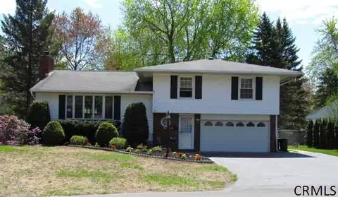 11 Sutherland Ct, Delmar, NY 12054 photo 1