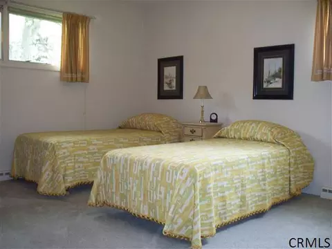 235 Marshall Ave, Schenectady, NY 12304 photo 9