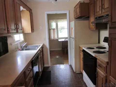 5 Roweland Ave, Delmar, NY 12054 photo 5