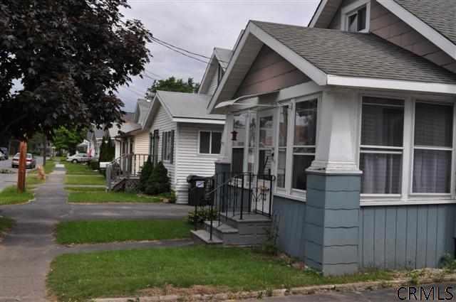 733 Cramer Ave, Schenectady, NY 12306 photo 4