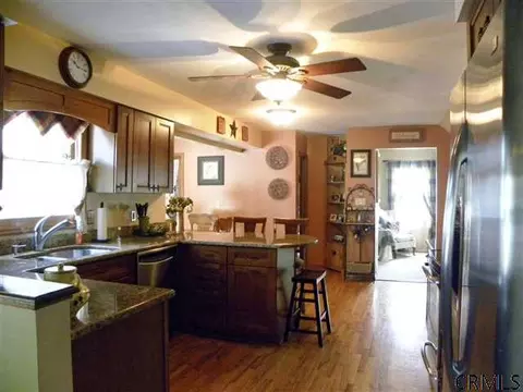 18 Lighthouse Dr, Halfmoon, NY 12188 photo 9