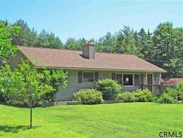 345 Steers Rd, Amsterdam, NY 12010 photo 1