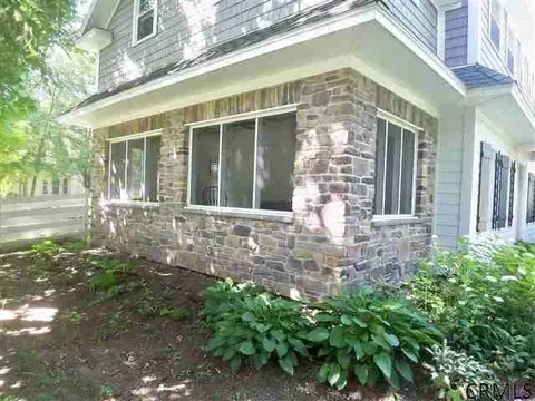 2 Adams Pl, Delmar, NY 12054 photo 12