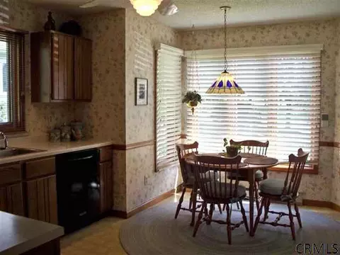 61 Constitution Ct, Glenmont, NY 12077 photo 8