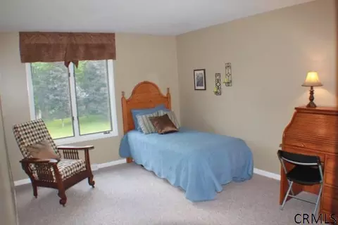 66 Middlesex Dr, Slingerlands, NY 12159 photo 12