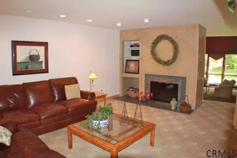 66 Middlesex Dr, Slingerlands, NY 12159 photo 6