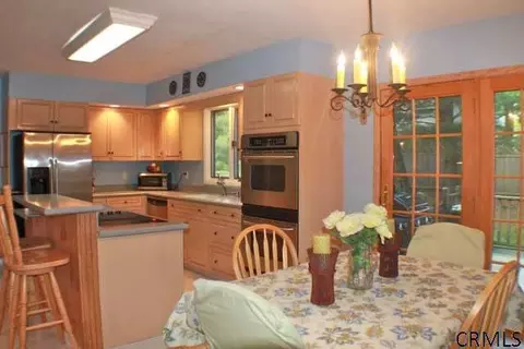 66 Middlesex Dr, Slingerlands, NY 12159 photo 3