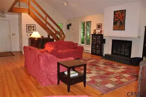 12 Raspberry Dr, Malta, NY 12020 photo 6