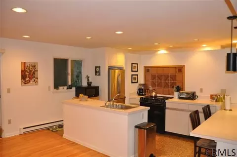 12 Raspberry Dr, Malta, NY 12020 photo 2