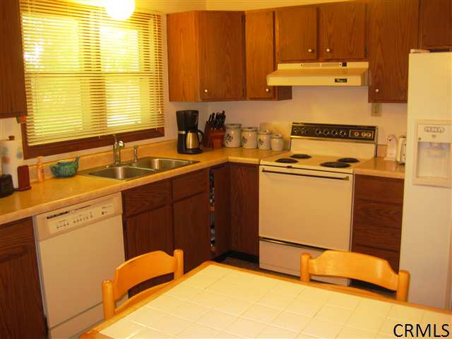74 Algonquin Rd, Clifton Park, NY 12065 photo 3