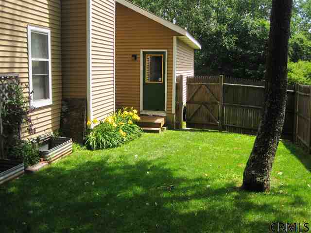 74 Algonquin Rd, Clifton Park, NY 12065 photo 15