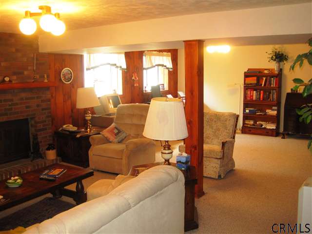 74 Algonquin Rd, Clifton Park, NY 12065 photo 4