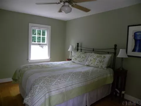32 Forest Rd, Delmar, NY 12054 photo 8