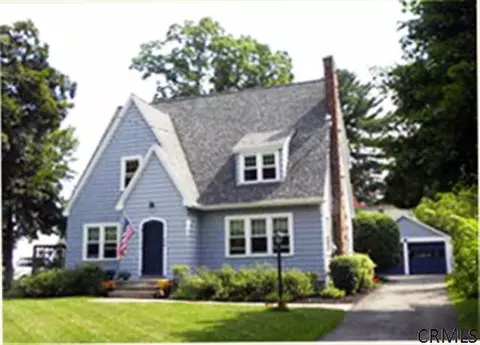 32 Forest Rd, Delmar, NY 12054 photo 1