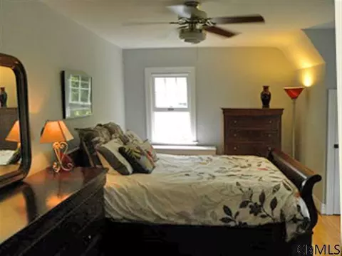 32 Forest Rd, Delmar, NY 12054 photo 7