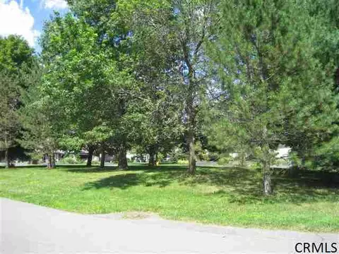 57 Constitution Ct, Glenmont, NY 12077 photo 12