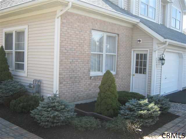 2492 Nott St E, Schenectady, NY 12309 photo 6