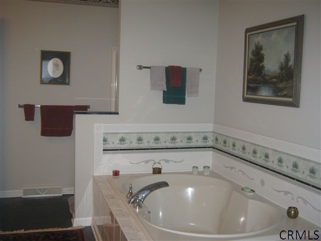 2492 Nott St E, Schenectady, NY 12309 photo 12