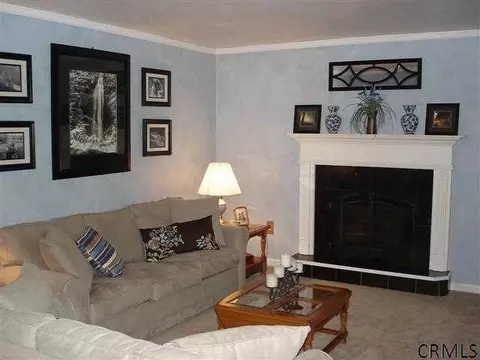 10 Brinker Cir, Glenmont, NY 12077 photo 4