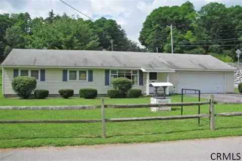 21 Putman Ave, Fonda, NY 12068 photo 1
