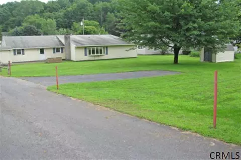 21 Putman Ave, Fonda, NY 12068 photo 3