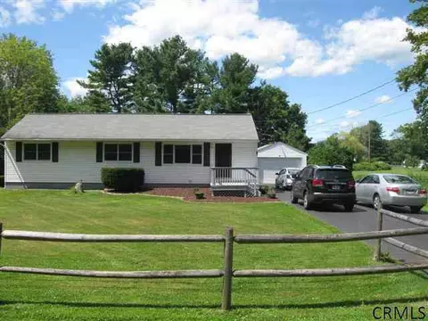 57 Jericho Rd, Selkirk, NY 12158 photo 2
