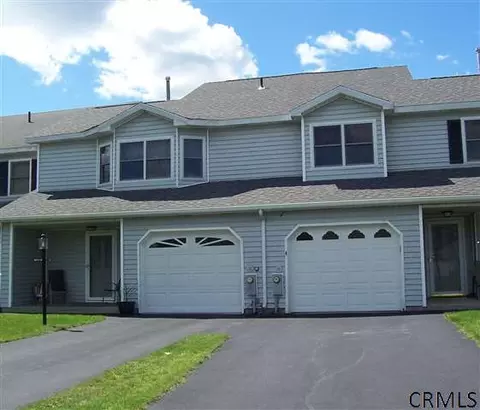 70 Marsdale Ct, Selkirk, NY 12158 photo 1