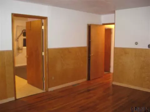 311 Midline Rd, Amsterdam, NY 12010 photo 3