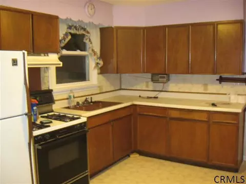 311 Midline Rd, Amsterdam, NY 12010 photo 5