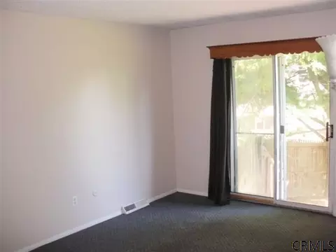 130 Ray Ave, Schenectady, NY 12304 photo 8